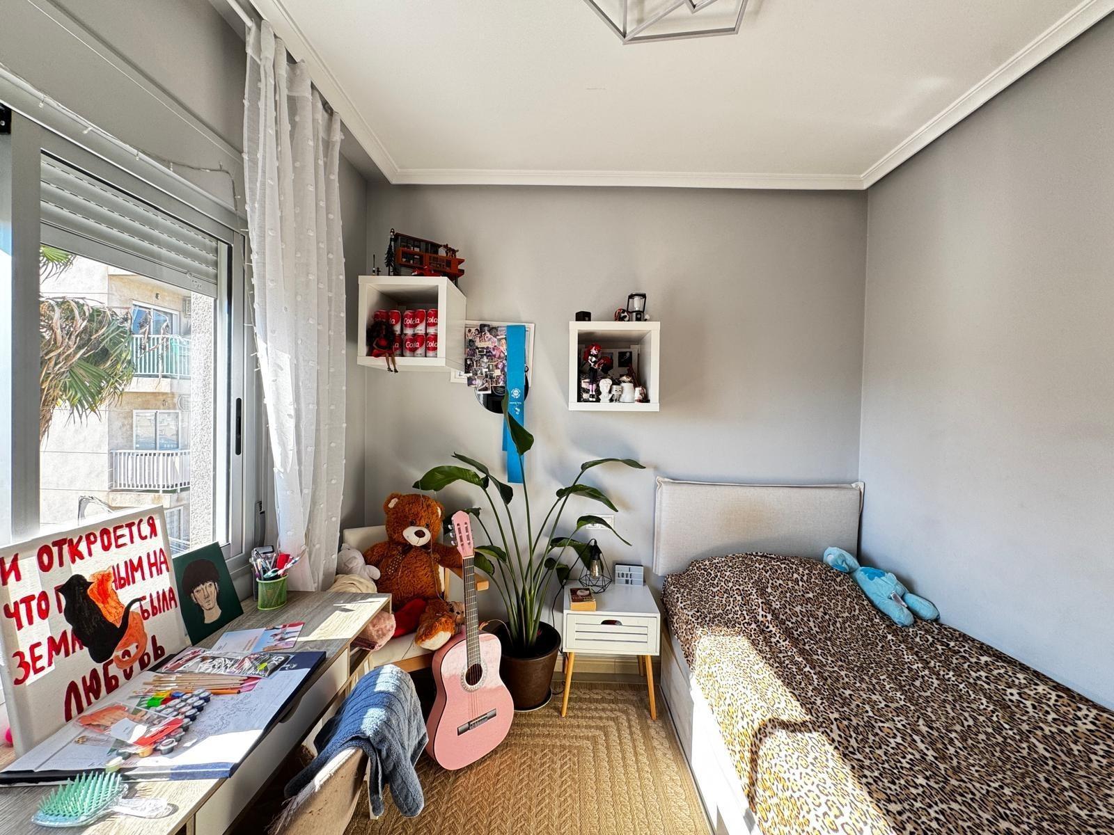 3 Bed, 2 Bath, ApartmentFor Sale, Torrevieja, Alicante