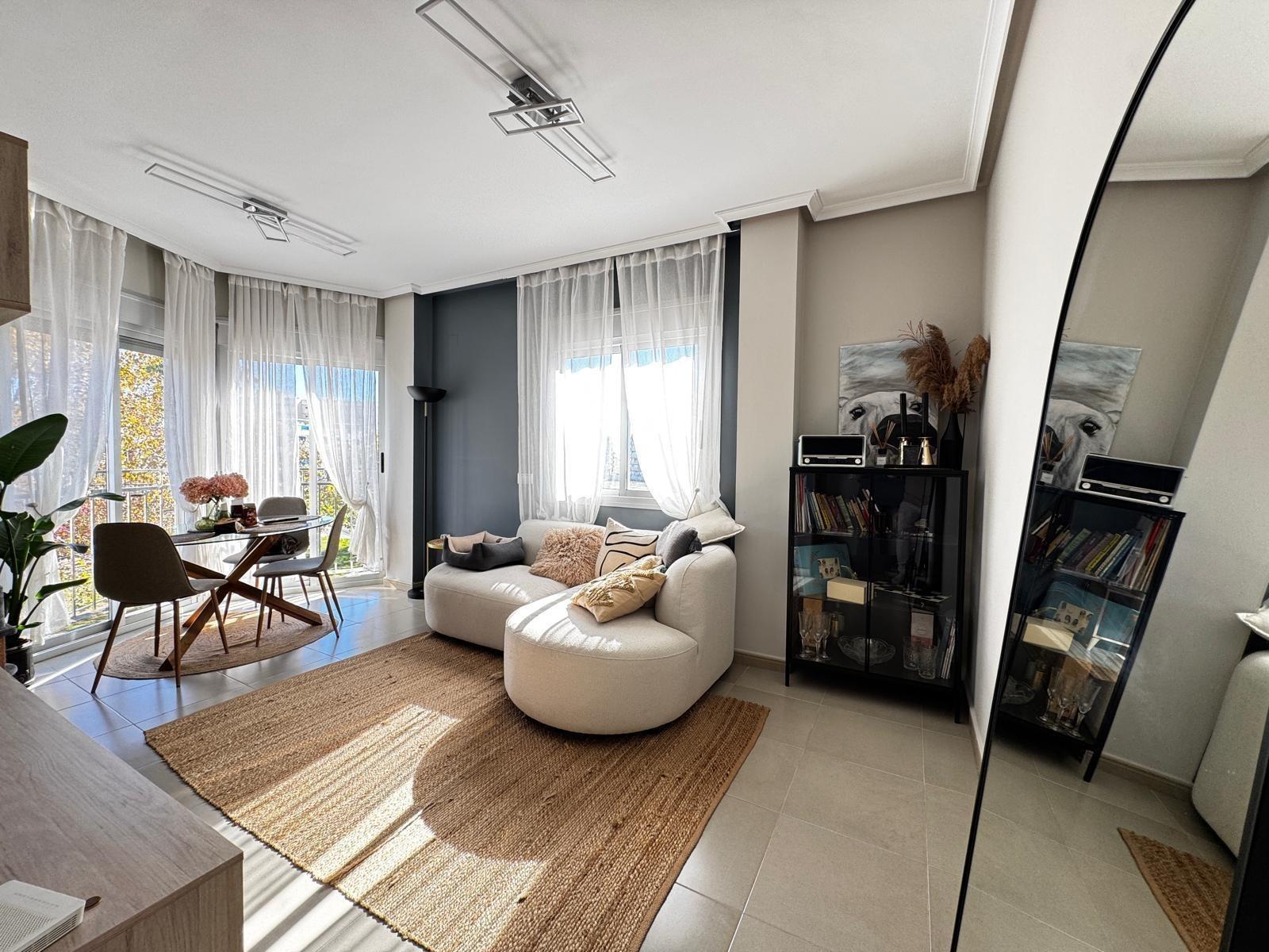 3 Bed, 2 Bath, ApartmentFor Sale, Torrevieja, Alicante