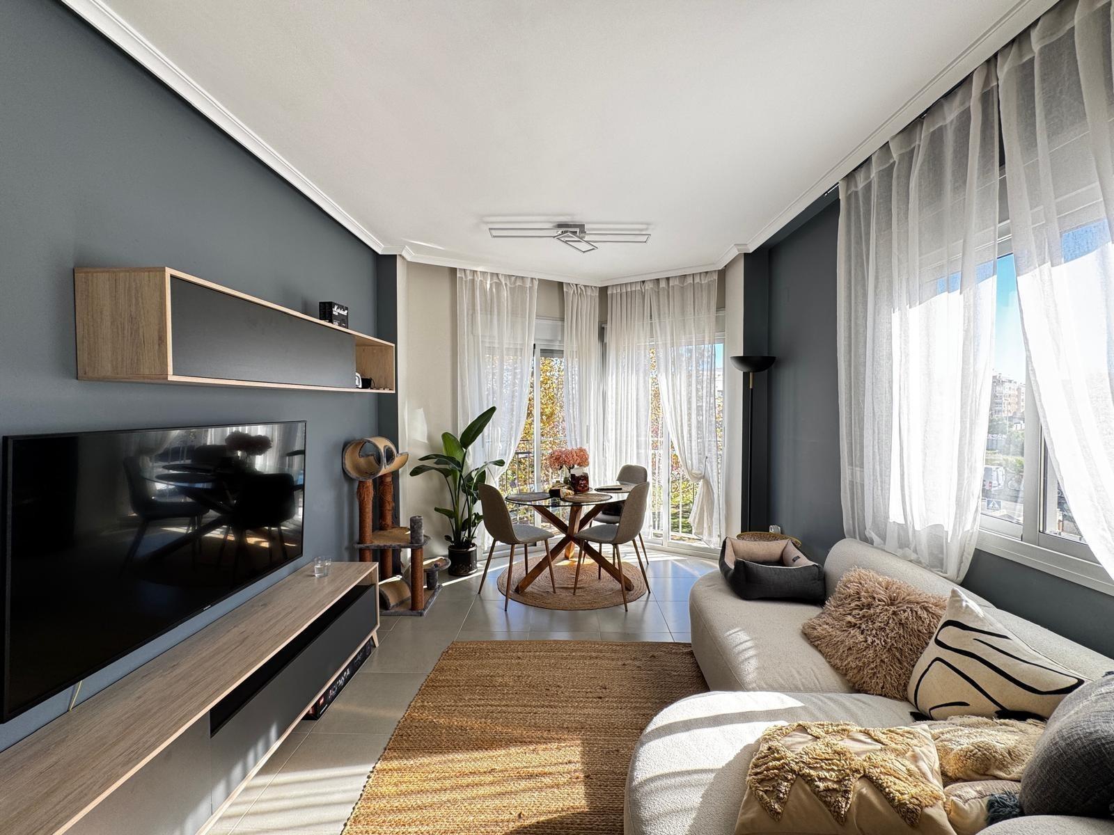 3 Bed, 2 Bath, ApartmentFor Sale, Torrevieja, Alicante