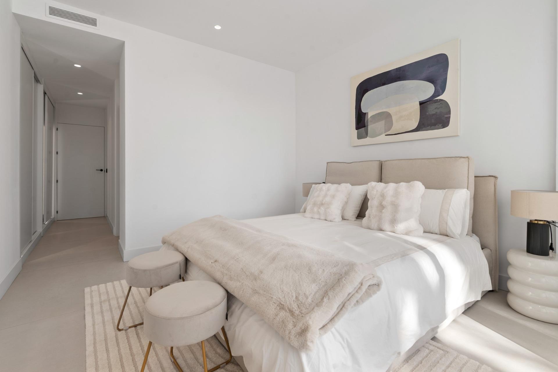 5 Bed, 4 Bath, ApartmentFor Sale, Estepona, Malaga