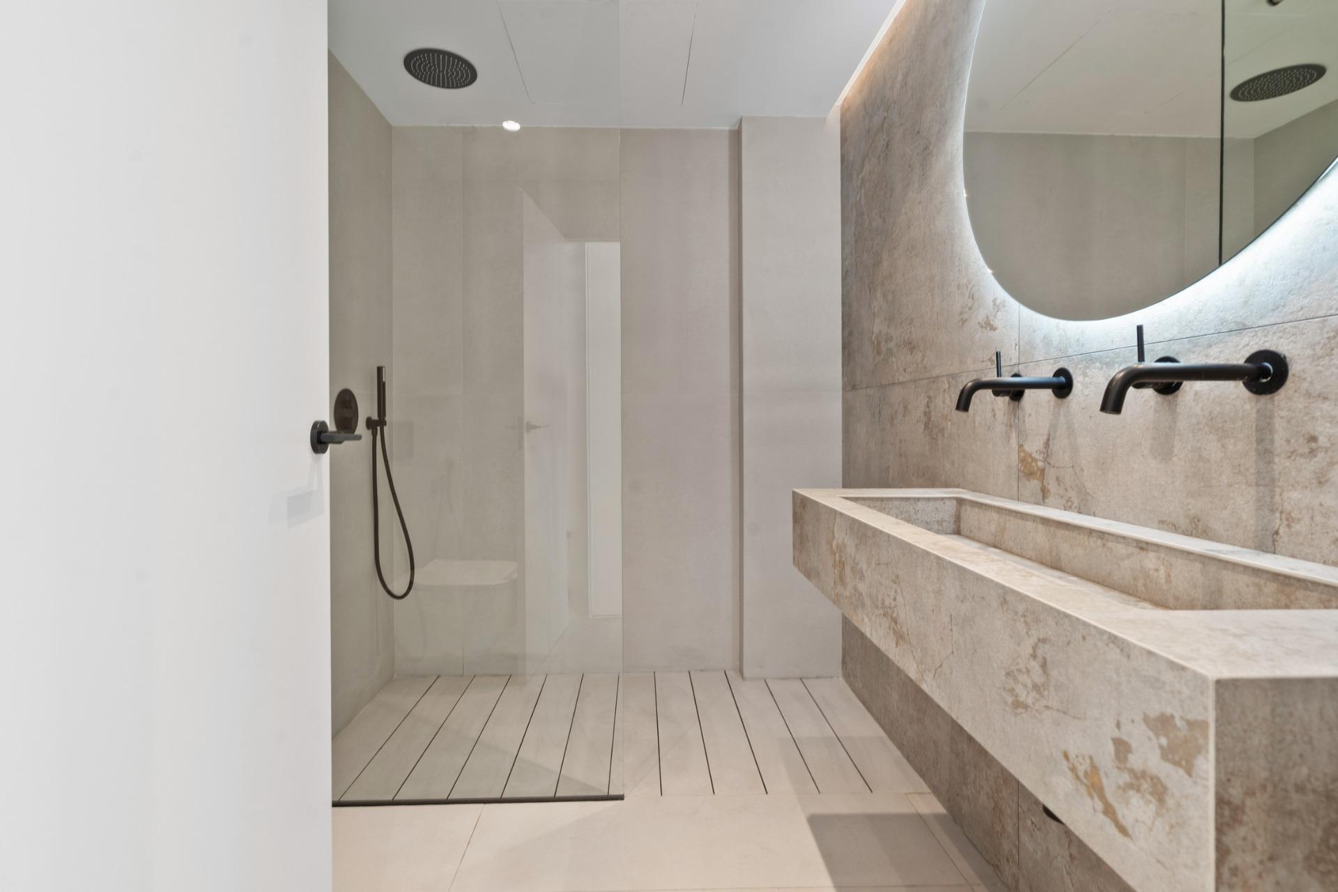 5 Bed, 4 Bath, ApartmentFor Sale, Estepona, Malaga