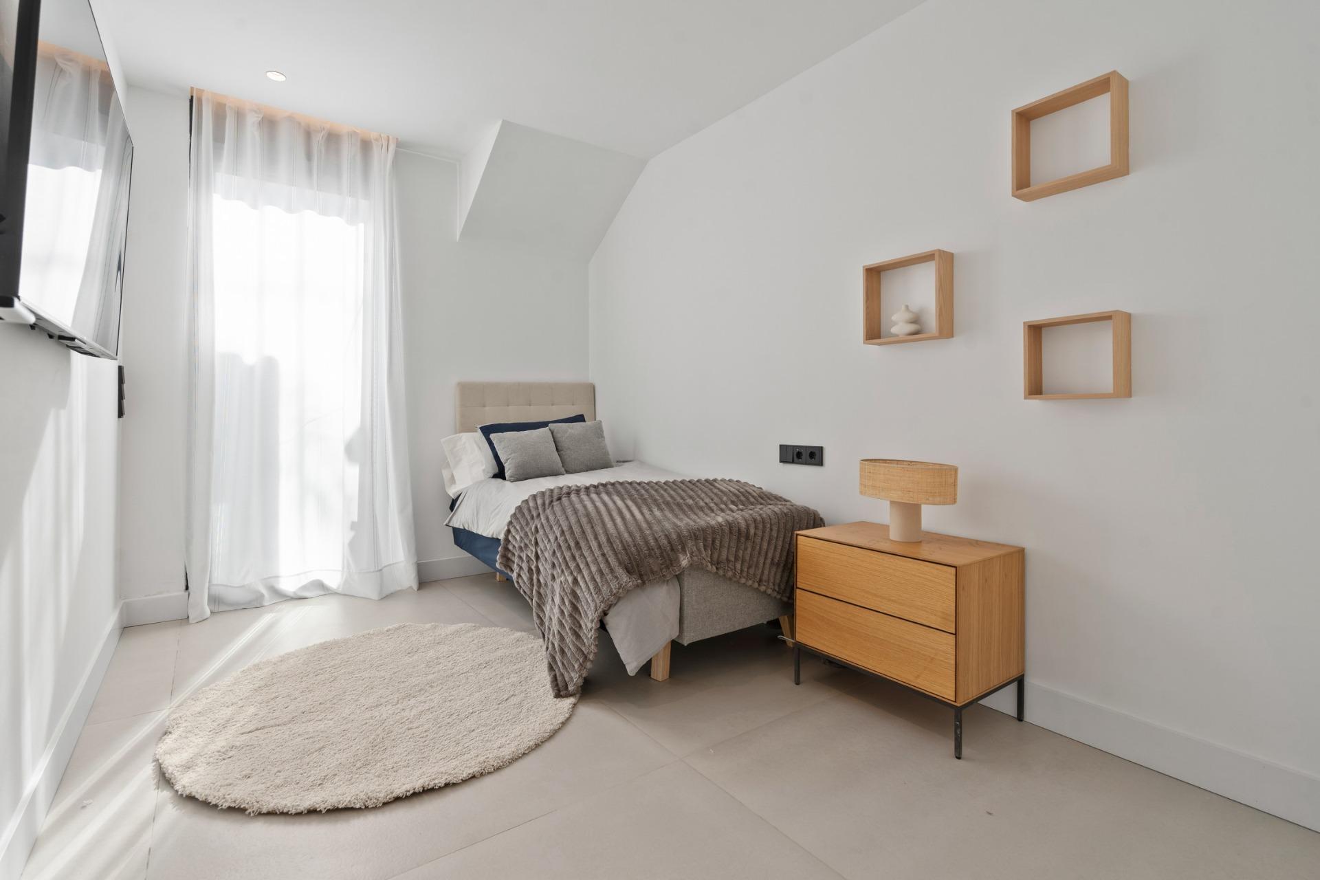 5 Bed, 4 Bath, ApartmentFor Sale, Estepona, Malaga