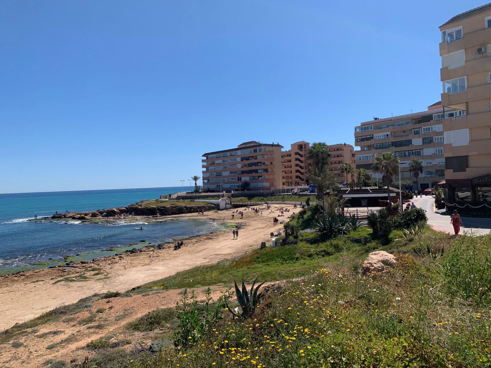 3 Bed, 1 Bath, ApartmentFor Sale, Torrevieja, Alicante