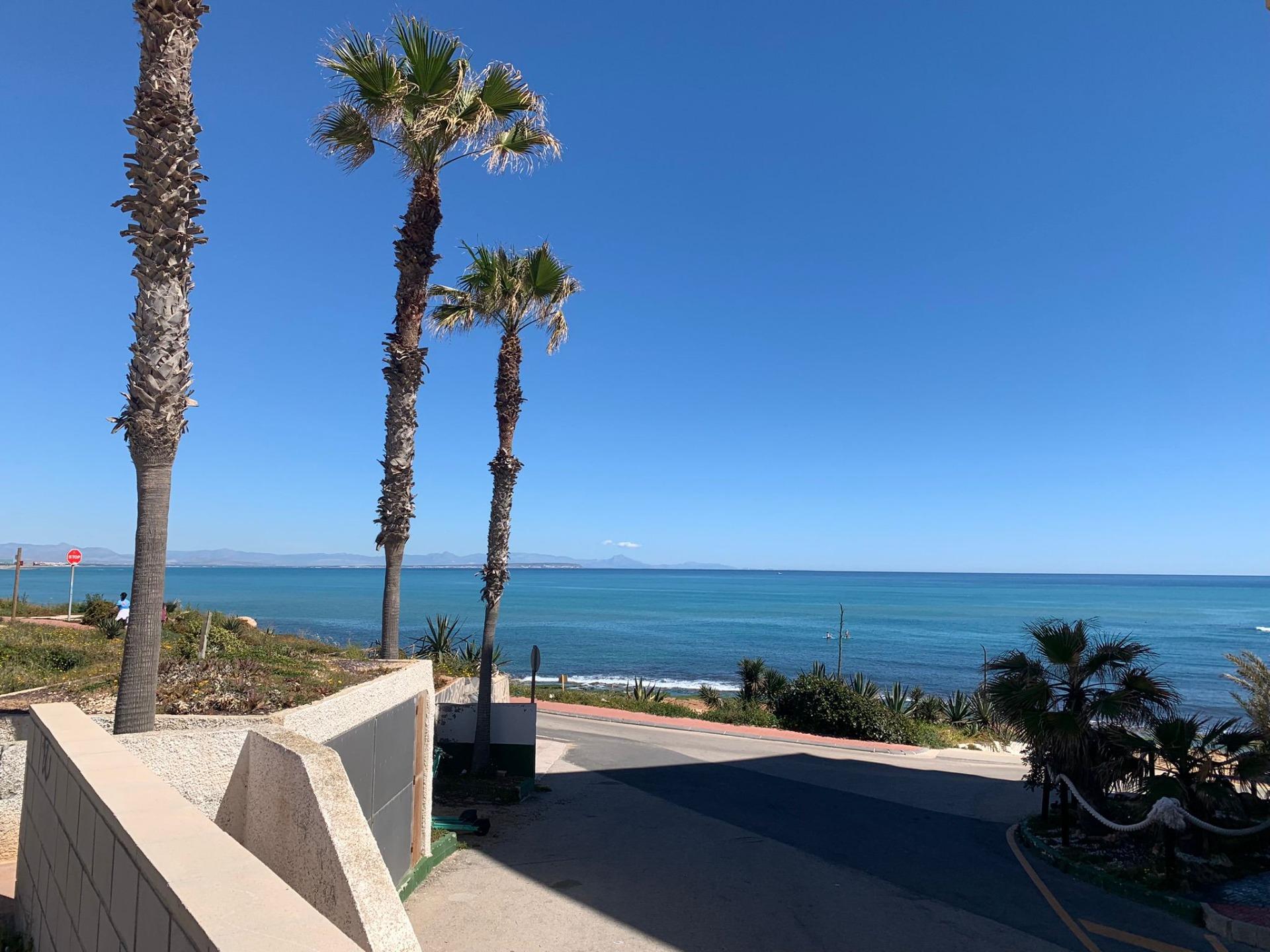 3 Bed, 1 Bath, ApartmentFor Sale, Torrevieja, Alicante