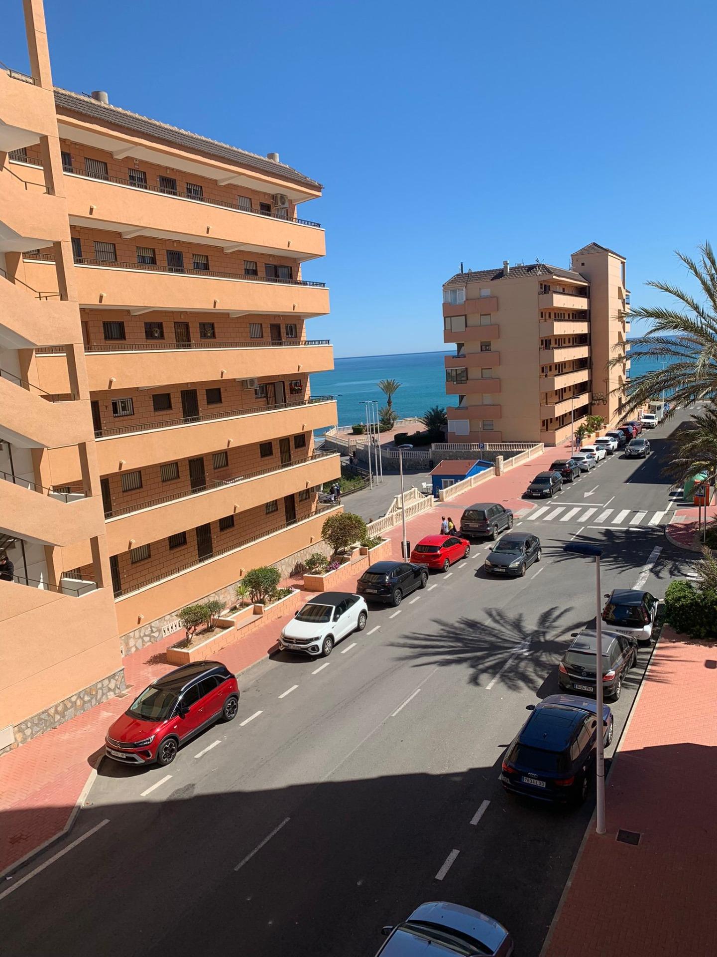 3 Bed, 1 Bath, ApartmentFor Sale, Torrevieja, Alicante