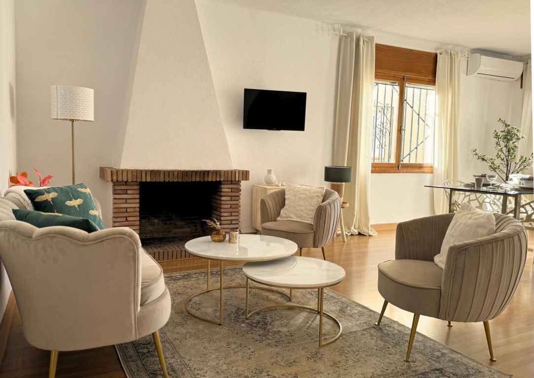 2 Bed, 1 Bath, ApartmentFor Sale, Albir, Alicante