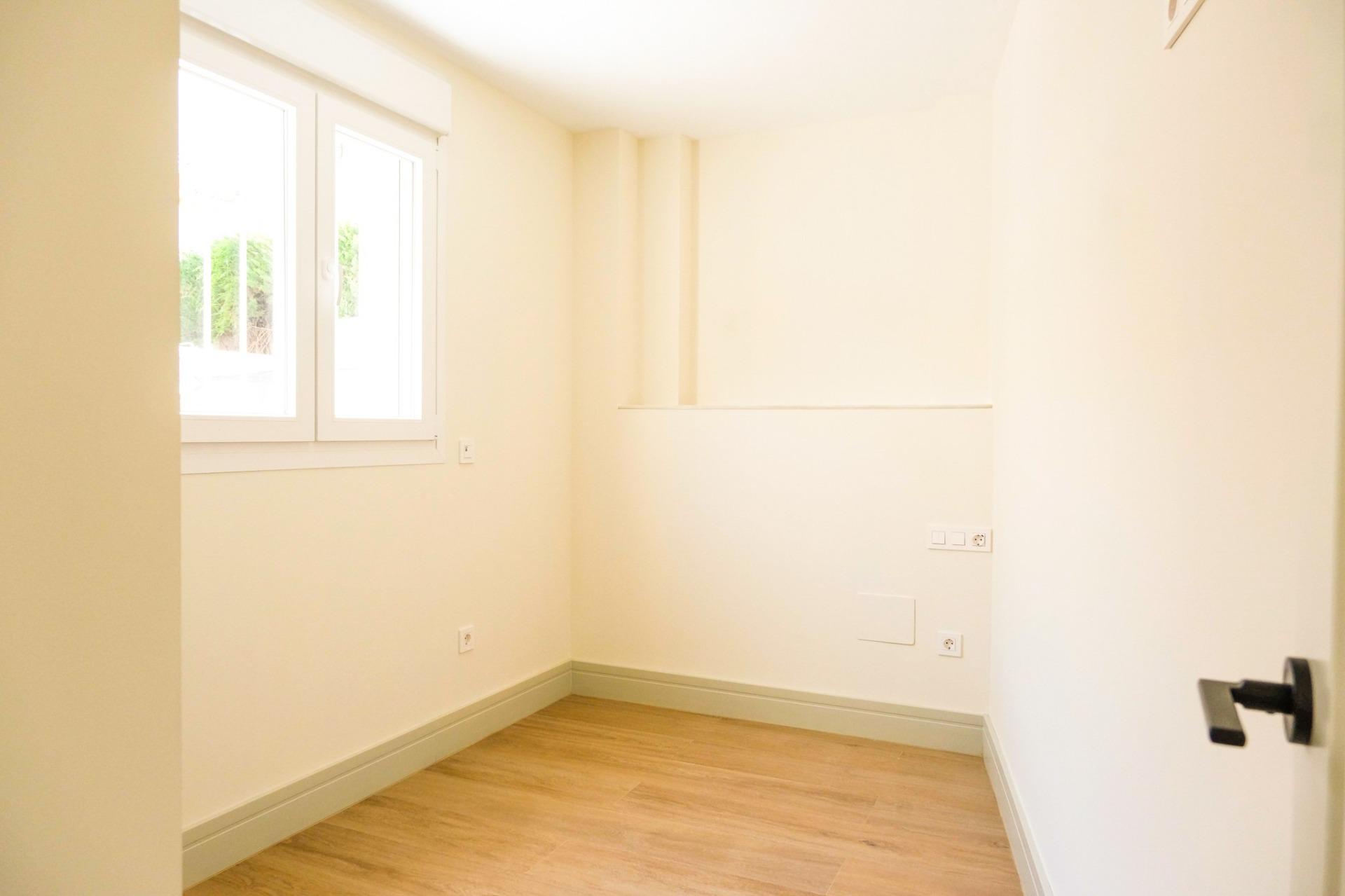 2 Bed, 1 Bath, HouseFor Sale, Malaga, Malaga