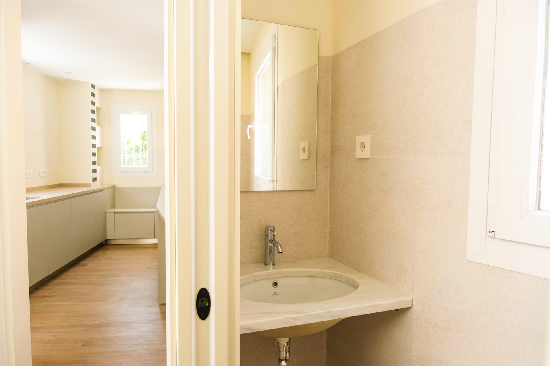 2 Bed, 1 Bath, HouseFor Sale, Malaga, Malaga