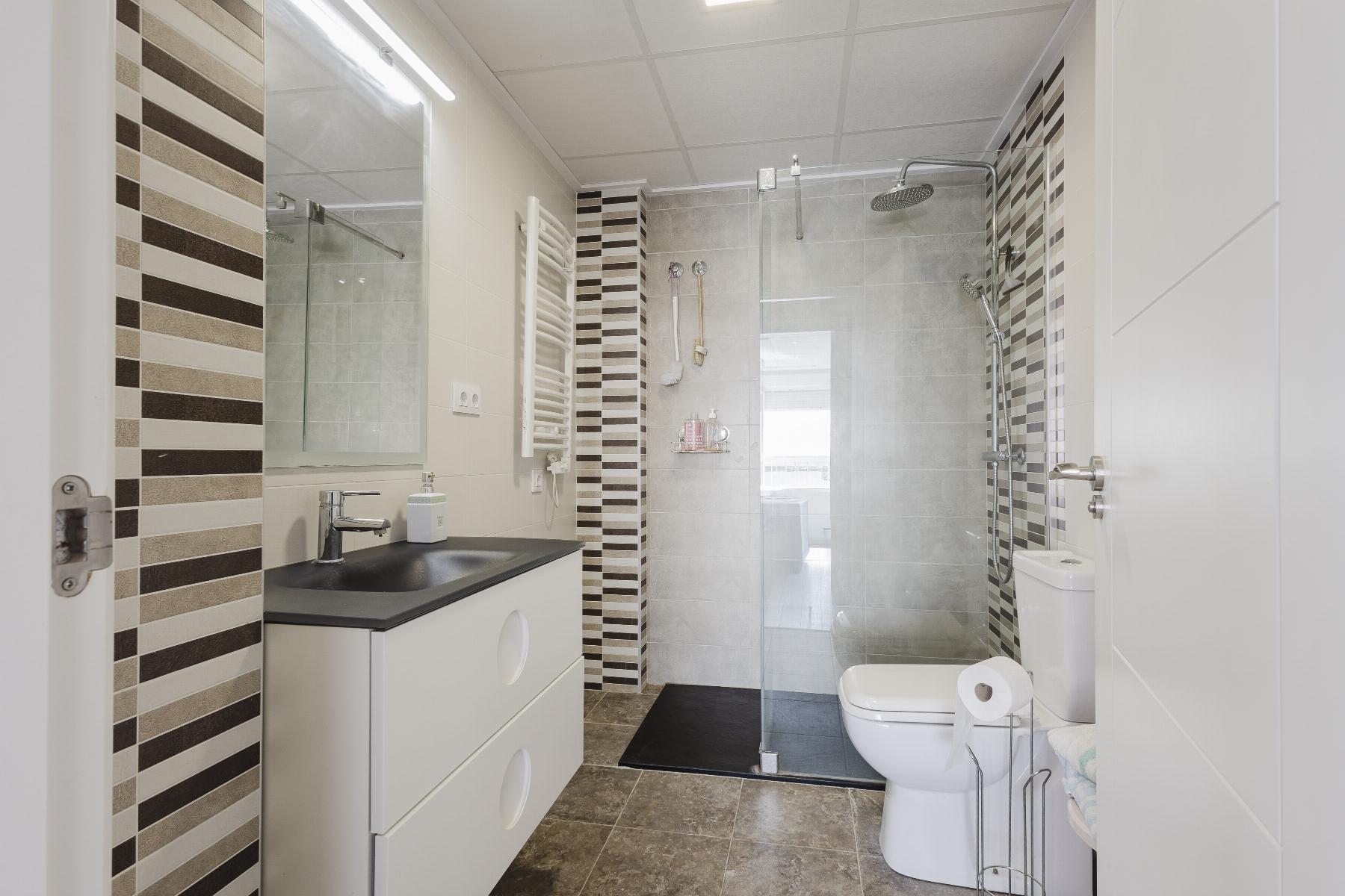 3 Bed, 2 Bath, ApartmentFor Sale, Torrevieja, Alicante