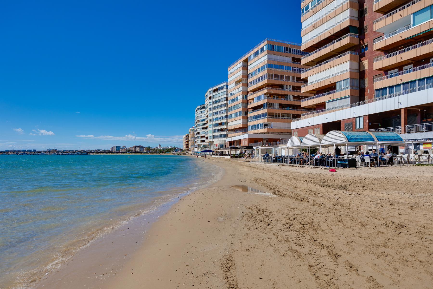 3 Bed, 2 Bath, ApartmentFor Sale, Torrevieja, Alicante