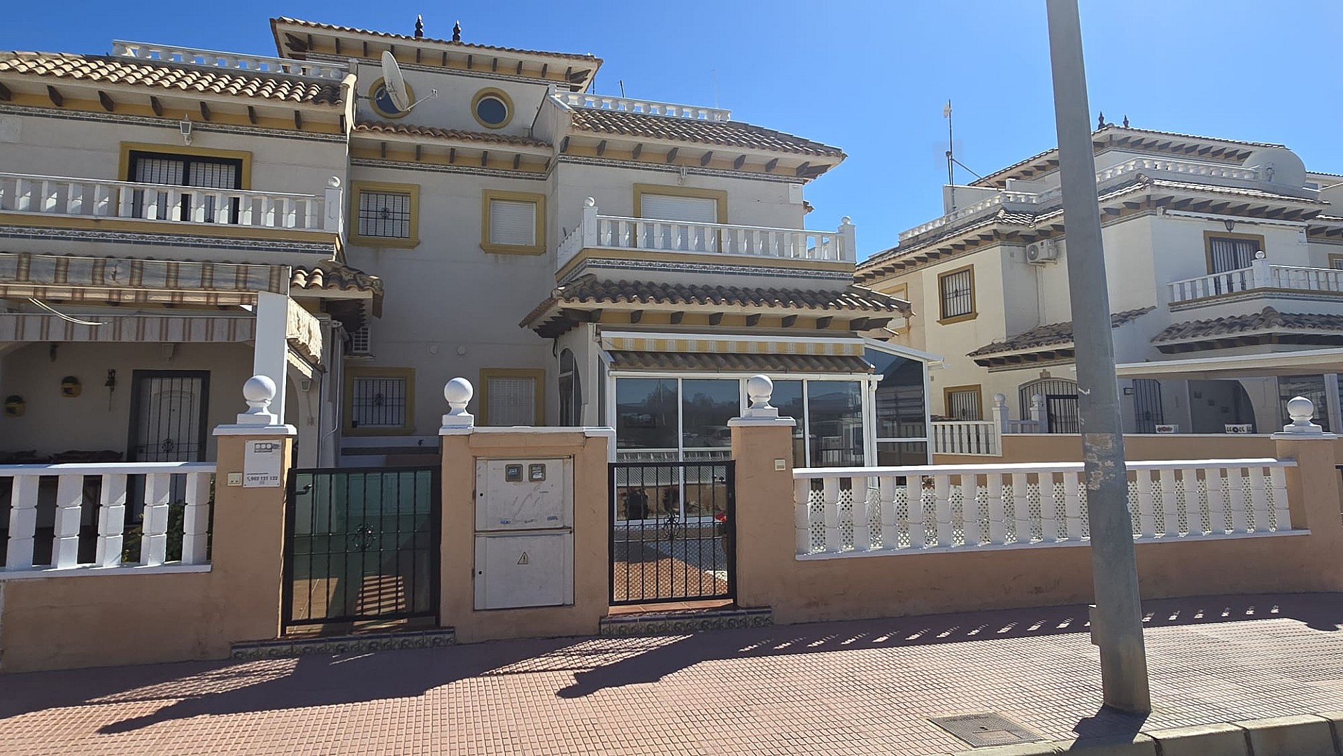 2 Bed, 2 Bath, HouseFor Sale, Orihuela Costa, Alicante