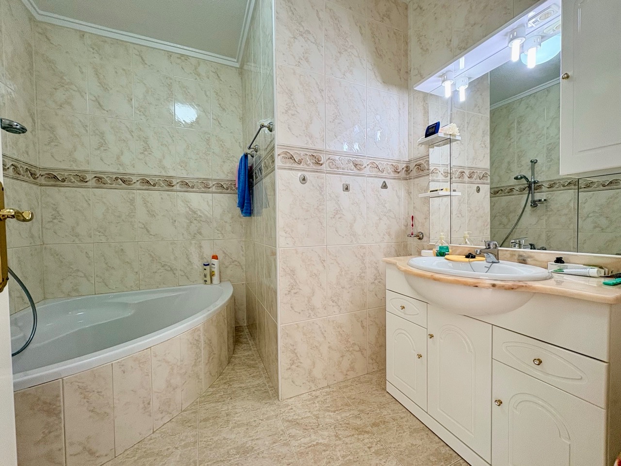 2 Bed, 1 Bath, HouseFor Sale, Rojales, Alicante