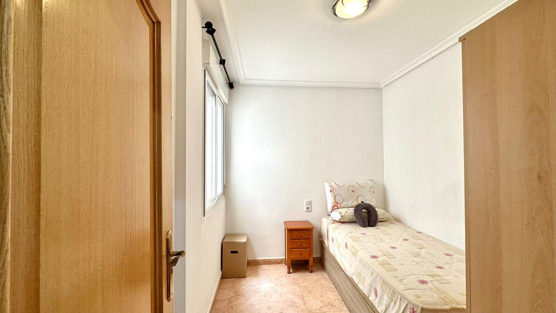 2 Bed, 1 Bath, ApartmentFor Sale, Torrevieja, Alicante