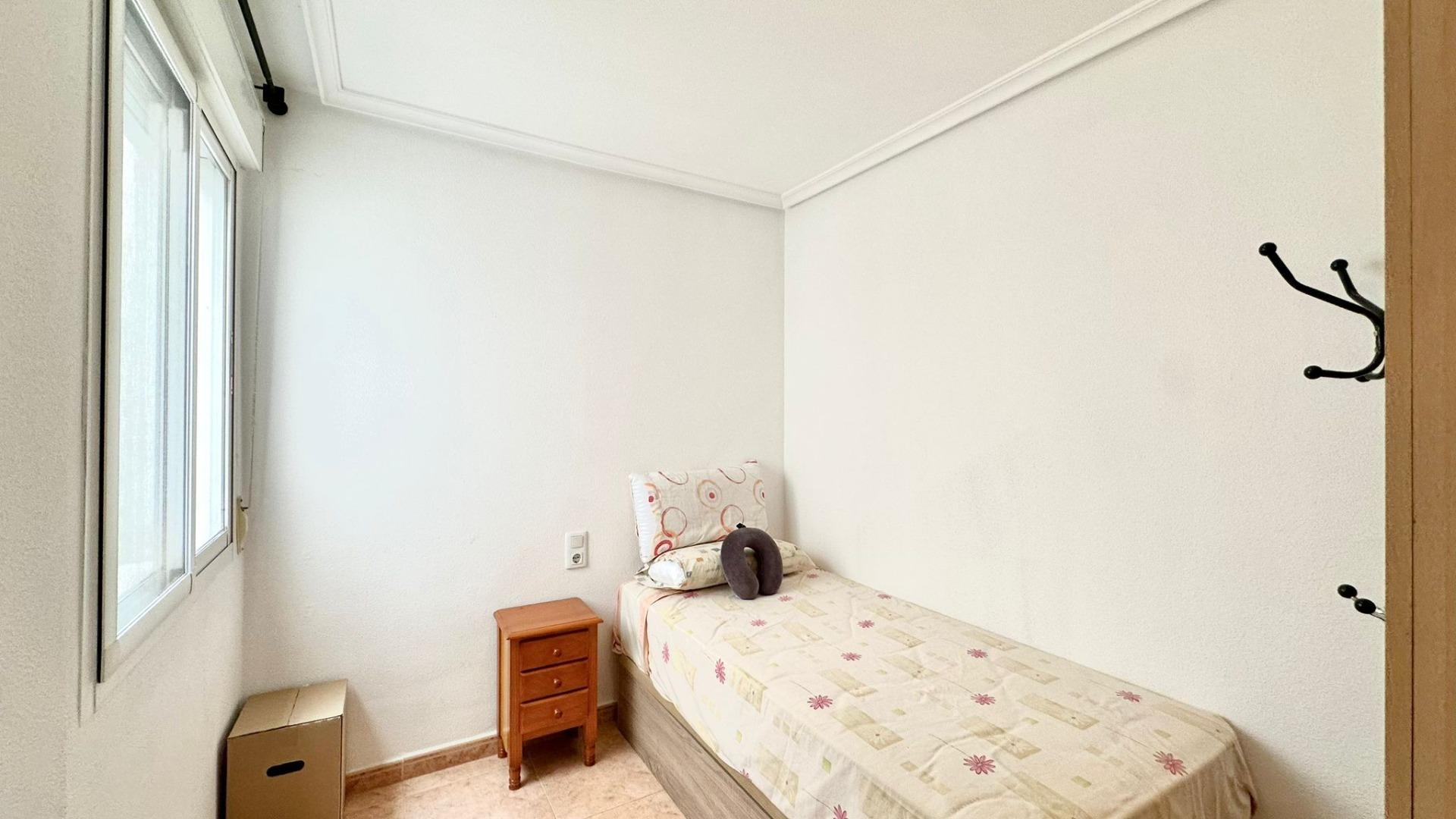 2 Bed, 1 Bath, ApartmentFor Sale, Torrevieja, Alicante