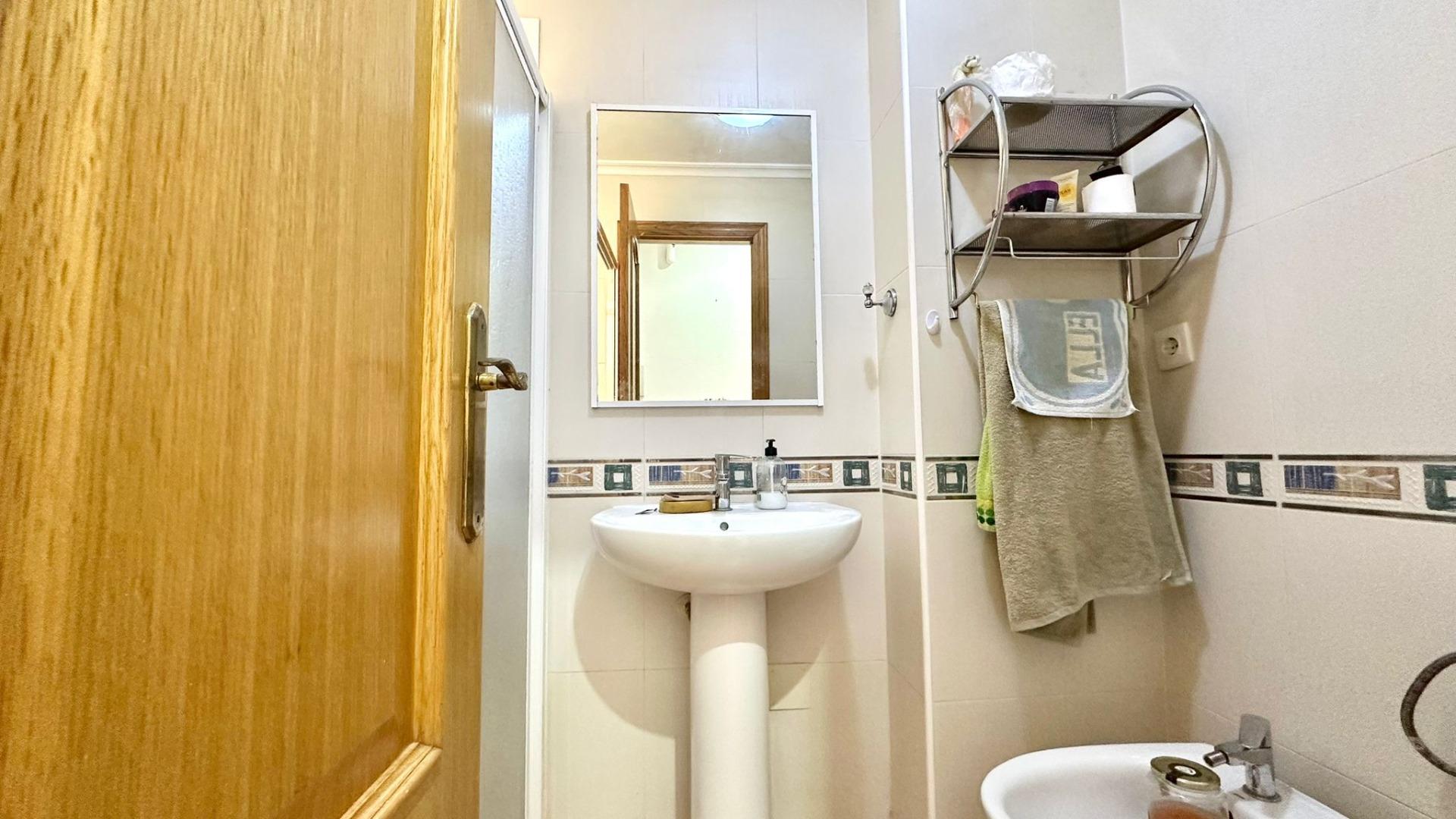 2 Bed, 1 Bath, ApartmentFor Sale, Torrevieja, Alicante