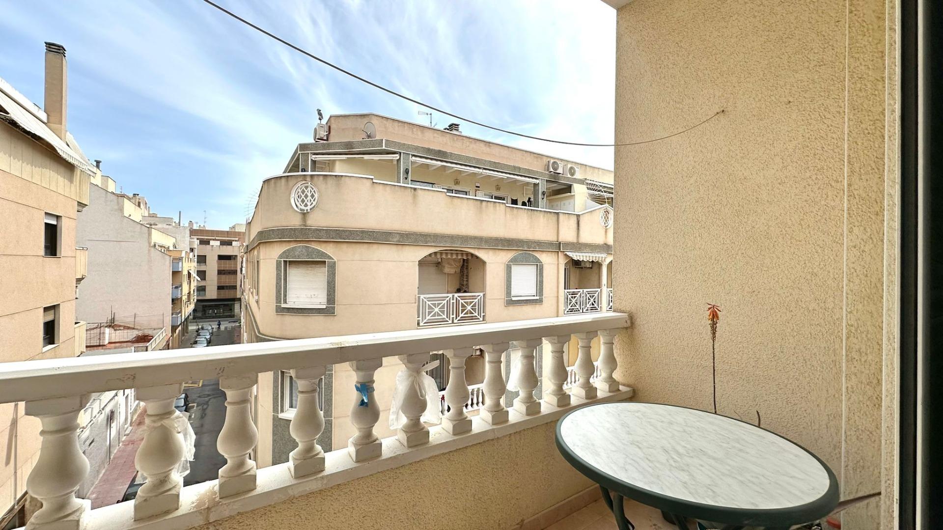 2 Bed, 1 Bath, ApartmentFor Sale, Torrevieja, Alicante