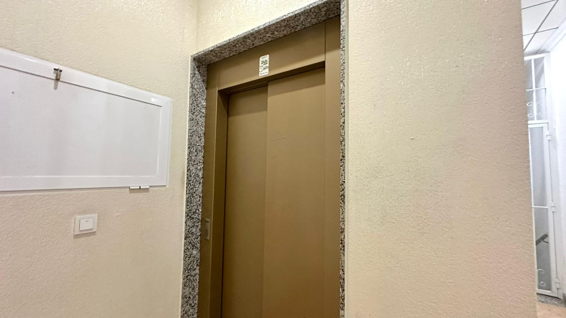 2 Bed, 1 Bath, ApartmentFor Sale, Torrevieja, Alicante