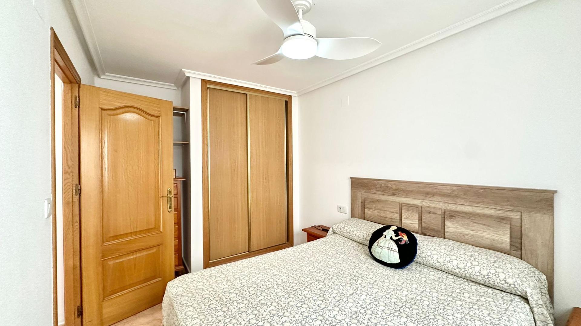 2 Bed, 1 Bath, ApartmentFor Sale, Torrevieja, Alicante