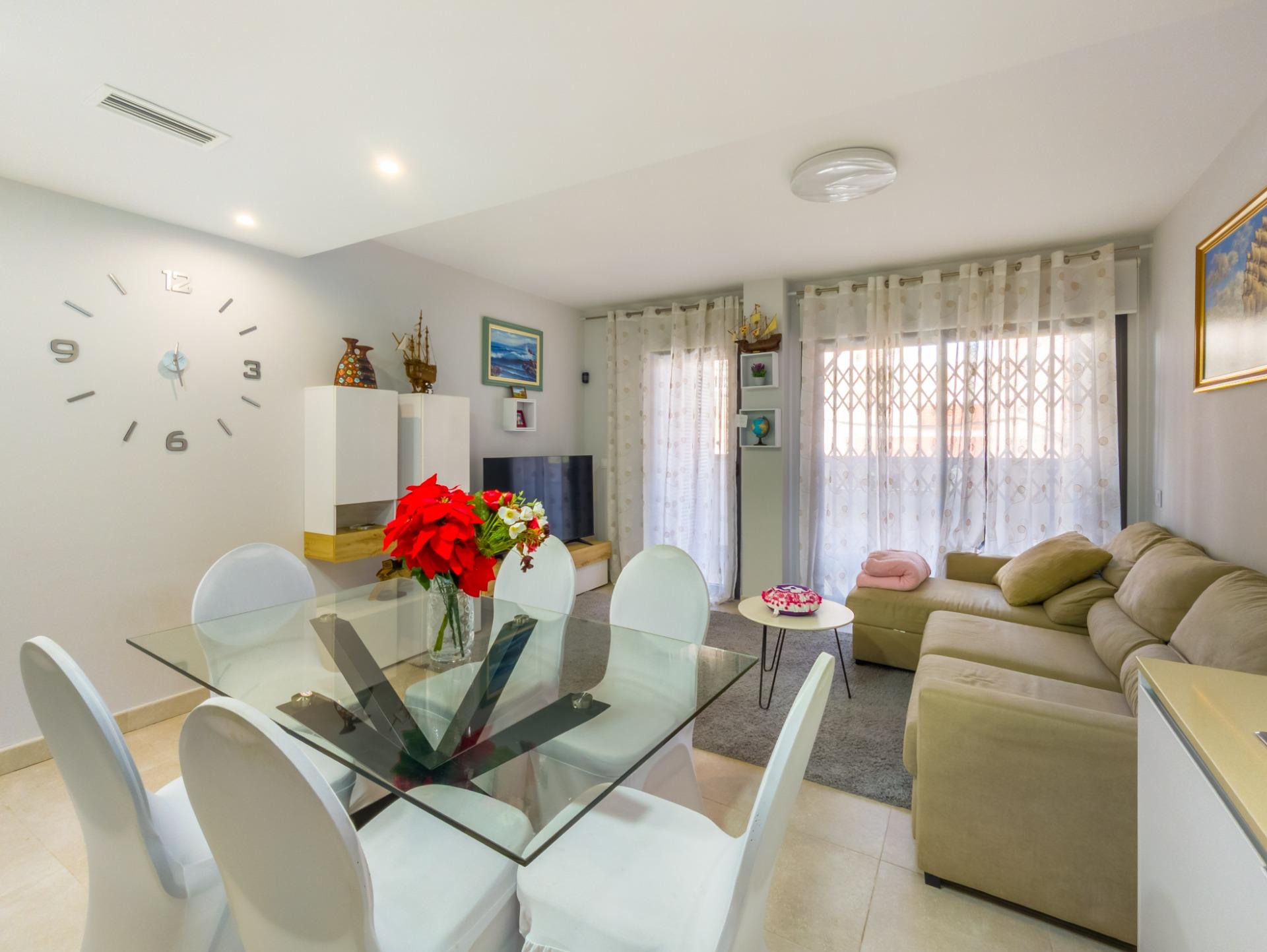 2 Bed, 2 Bath, ApartmentFor Sale, Torrevieja, Alicante