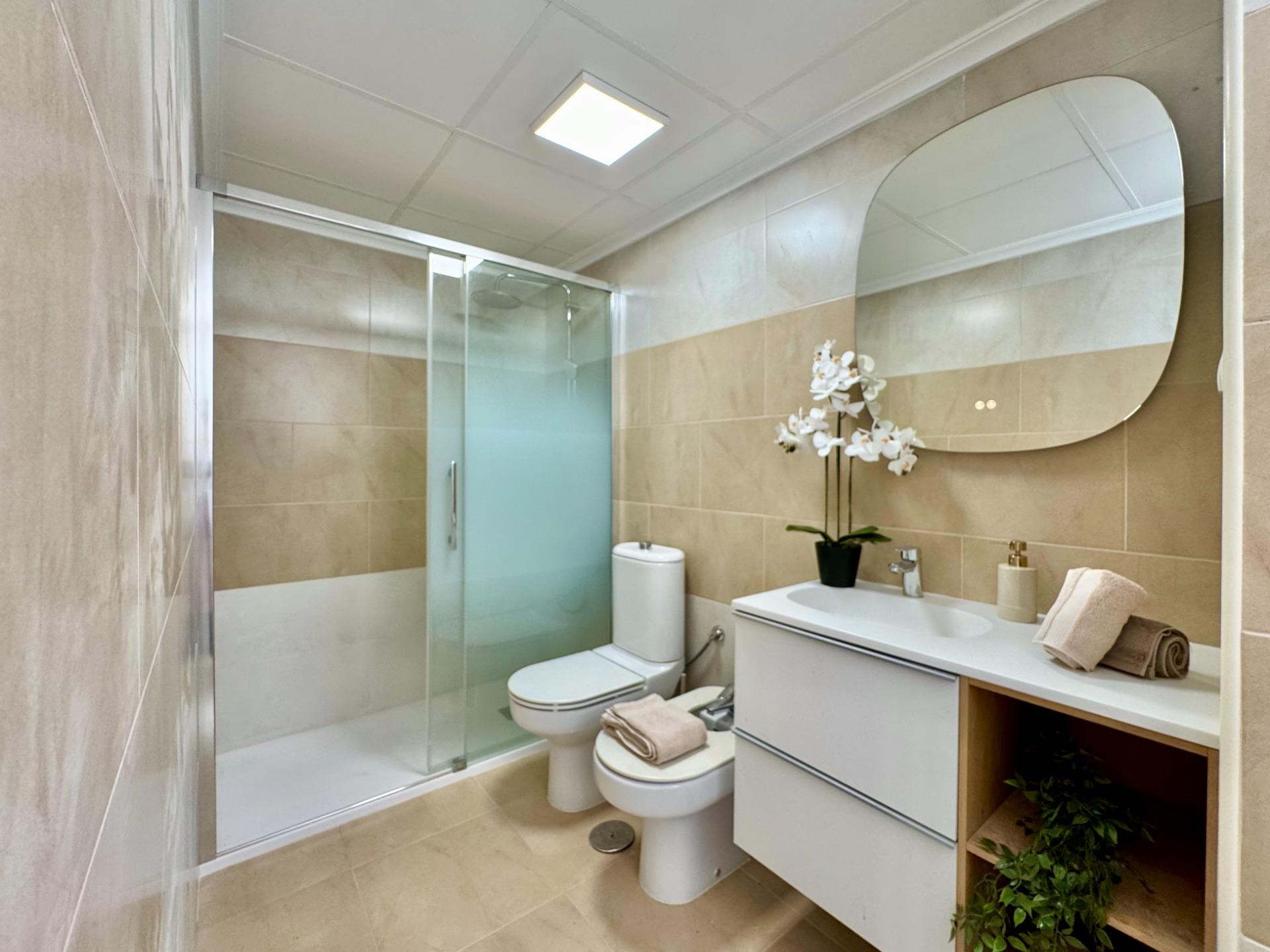 3 Bed, 2 Bath, ApartmentFor Sale, Torrevieja, Alicante