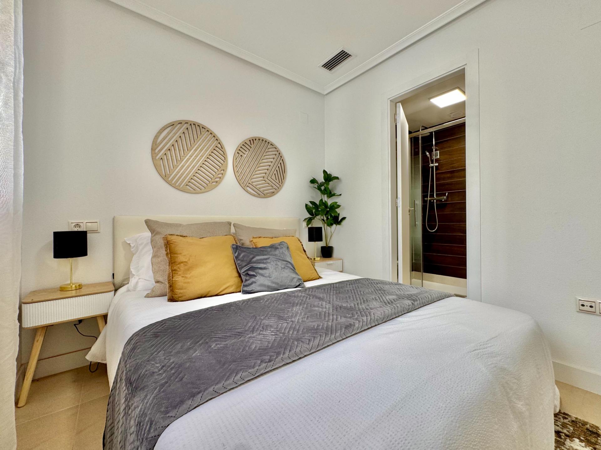 3 Bed, 2 Bath, ApartmentFor Sale, Torrevieja, Alicante