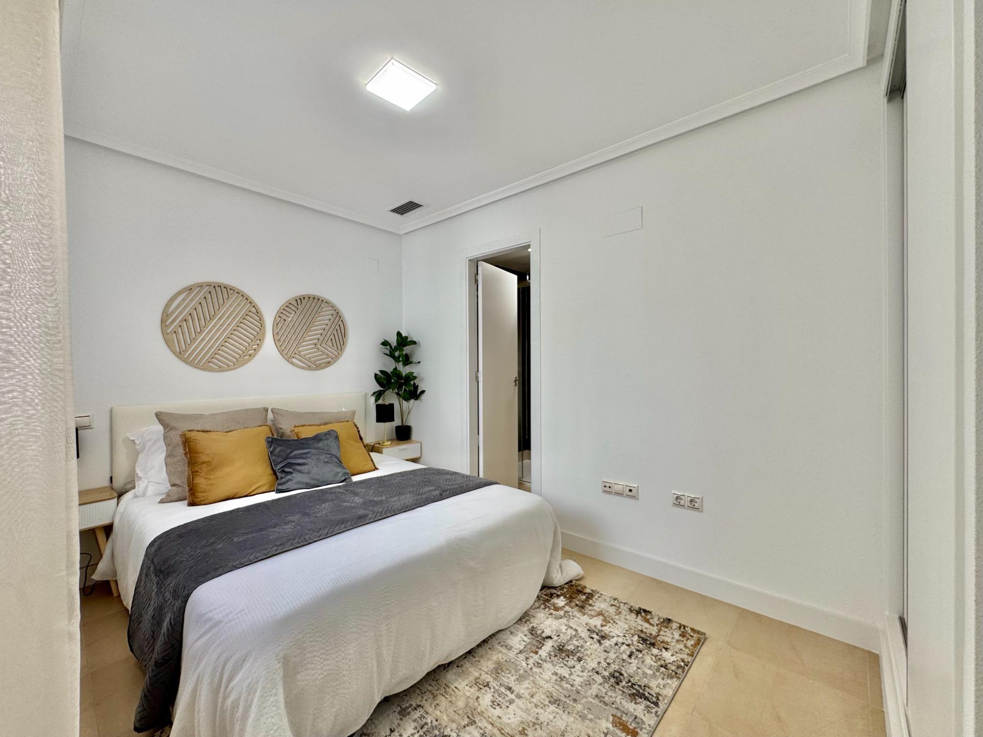 3 Bed, 2 Bath, ApartmentFor Sale, Torrevieja, Alicante