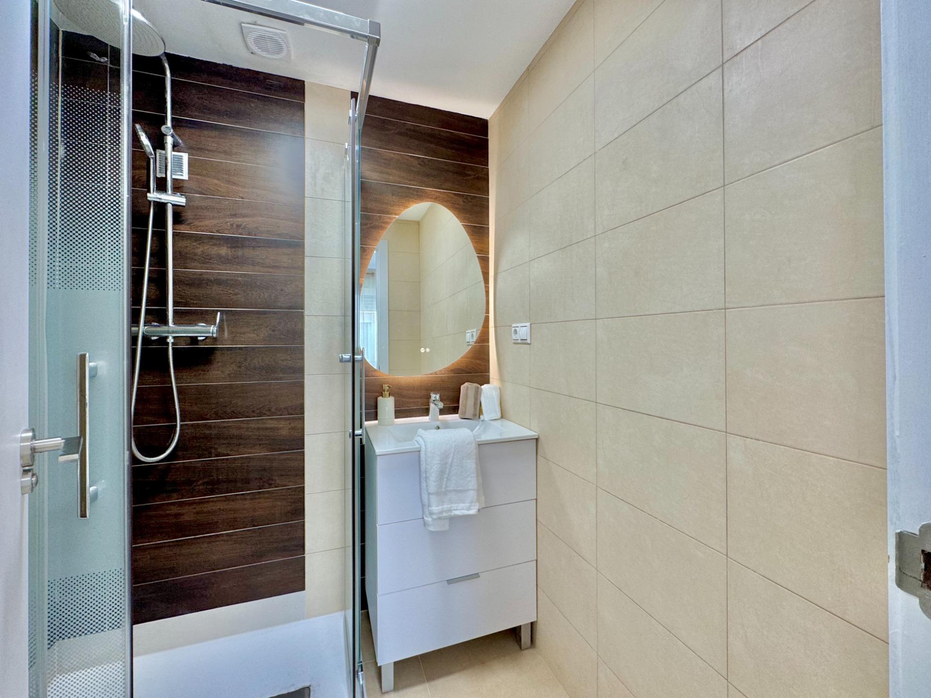 3 Bed, 2 Bath, ApartmentFor Sale, Torrevieja, Alicante