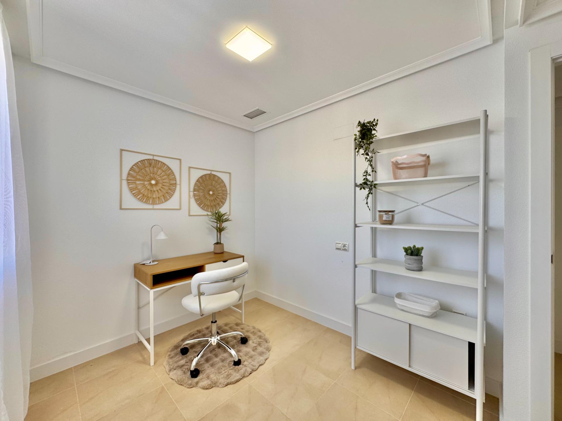 3 Bed, 2 Bath, ApartmentFor Sale, Torrevieja, Alicante