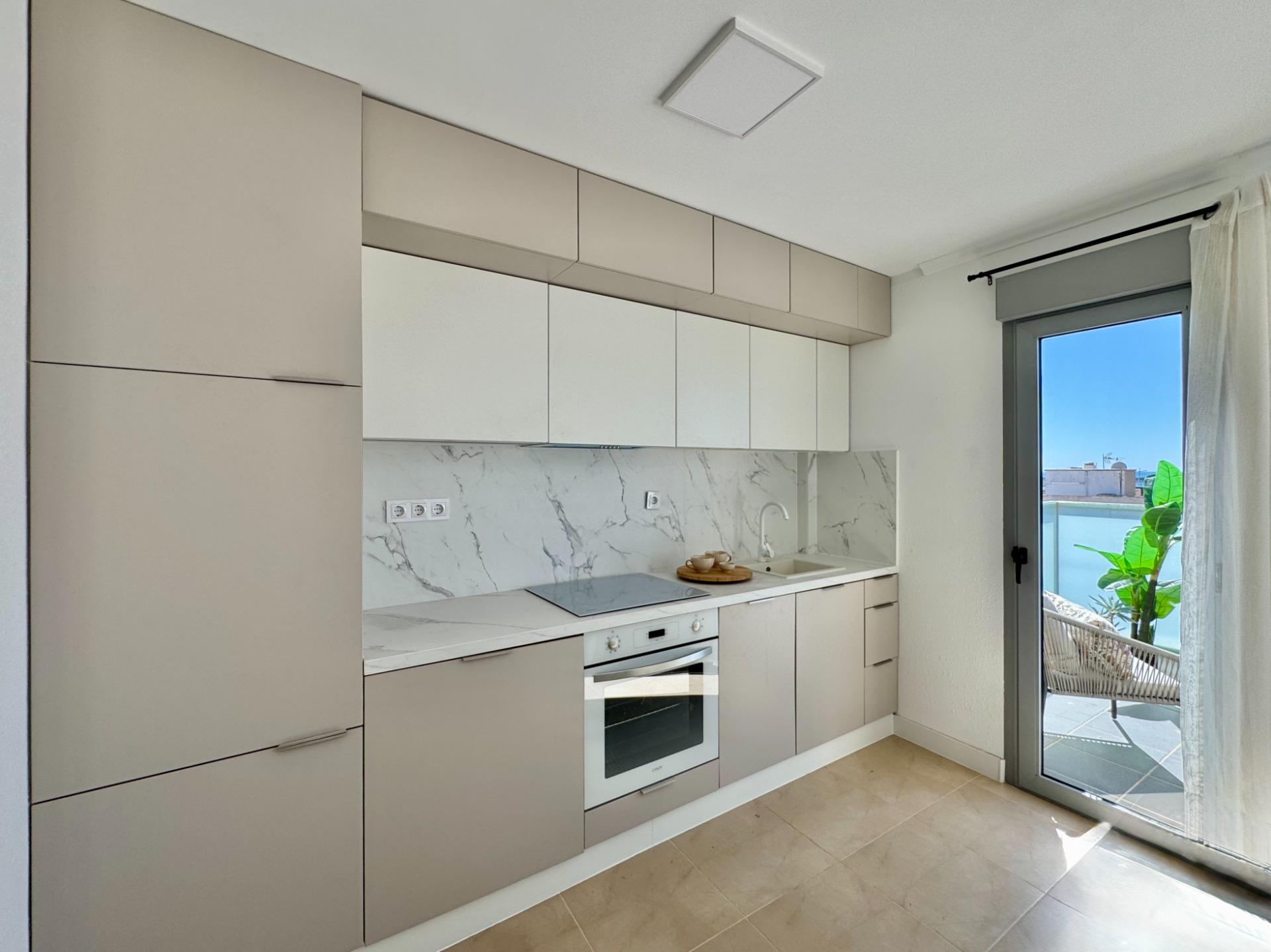 3 Bed, 2 Bath, ApartmentFor Sale, Torrevieja, Alicante