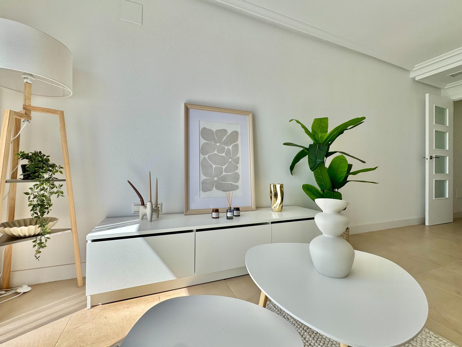 3 Bed, 2 Bath, ApartmentFor Sale, Torrevieja, Alicante