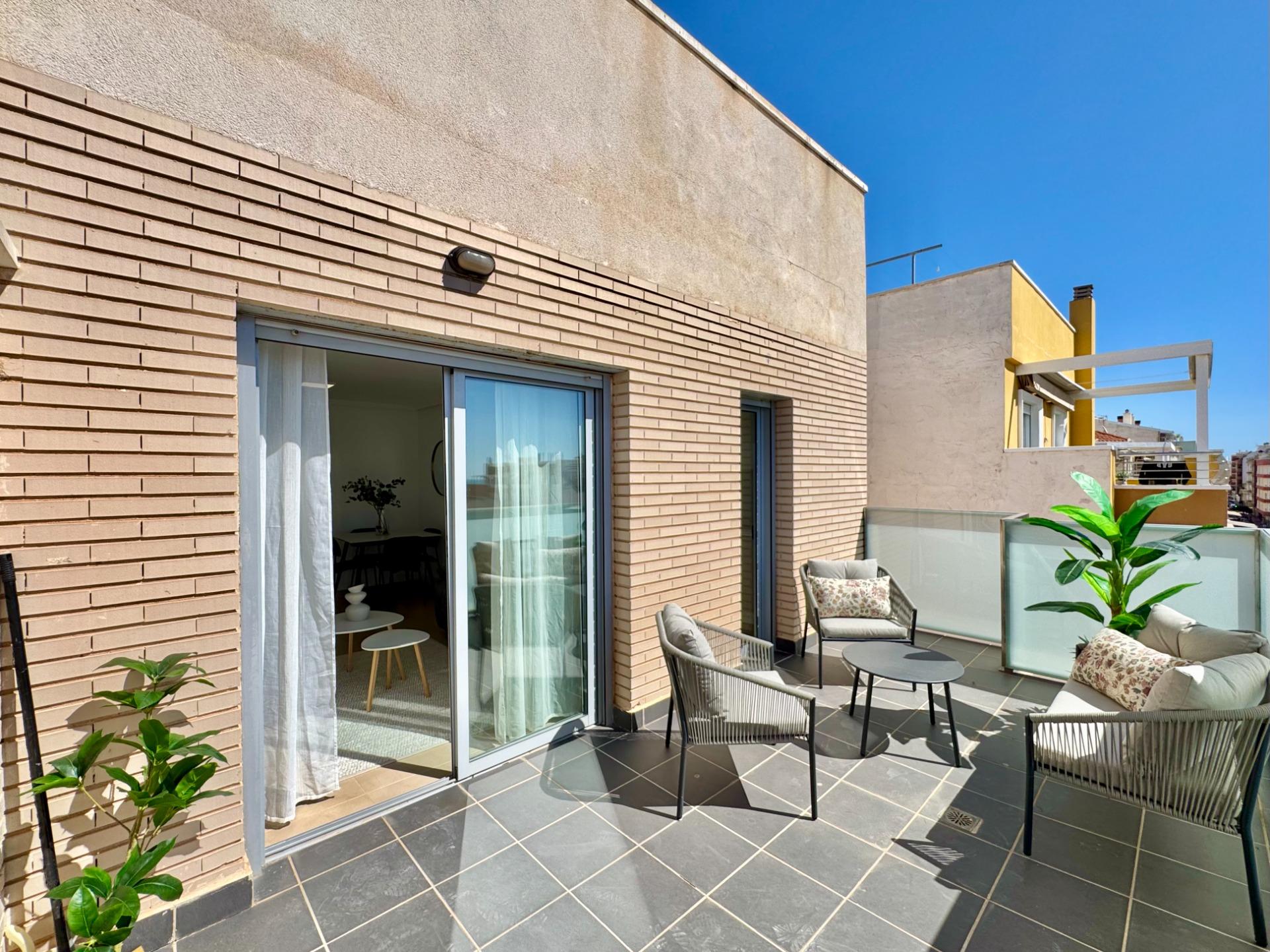 3 Bed, 2 Bath, ApartmentFor Sale, Torrevieja, Alicante