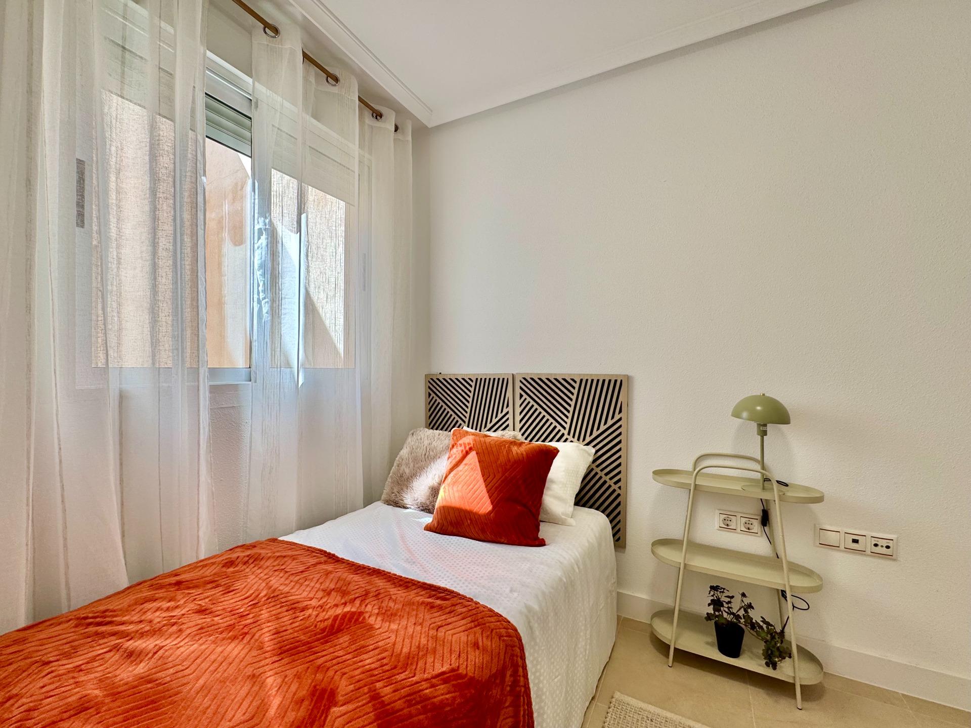 3 Bed, 2 Bath, ApartmentFor Sale, Torrevieja, Alicante