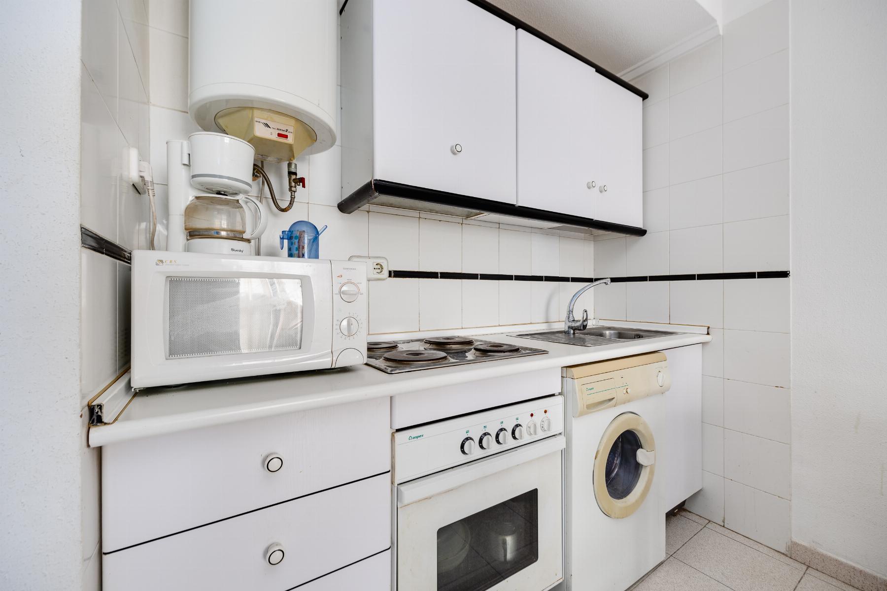 1 Bed, 1 Bath, ApartmentFor Sale, Torrevieja, Alicante