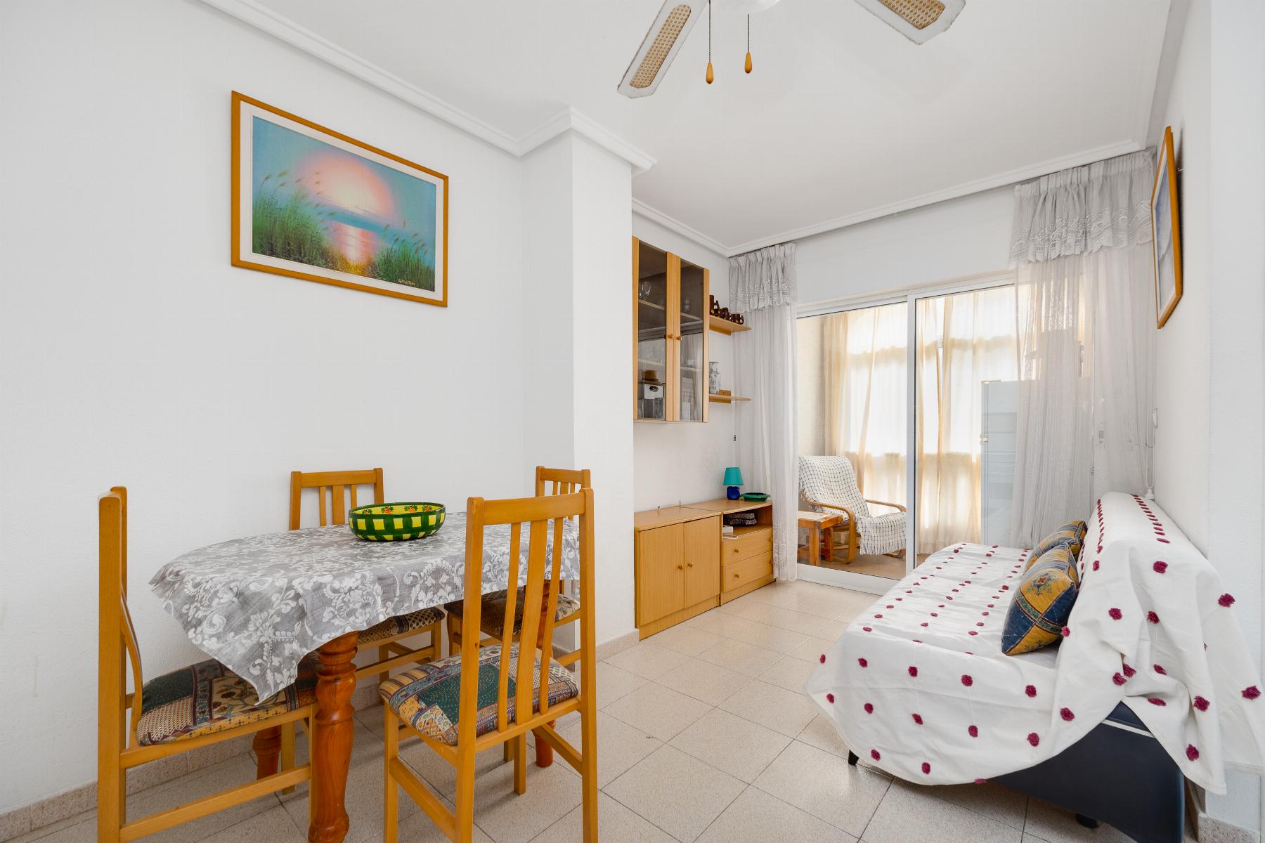 1 Bed, 1 Bath, ApartmentFor Sale, Torrevieja, Alicante