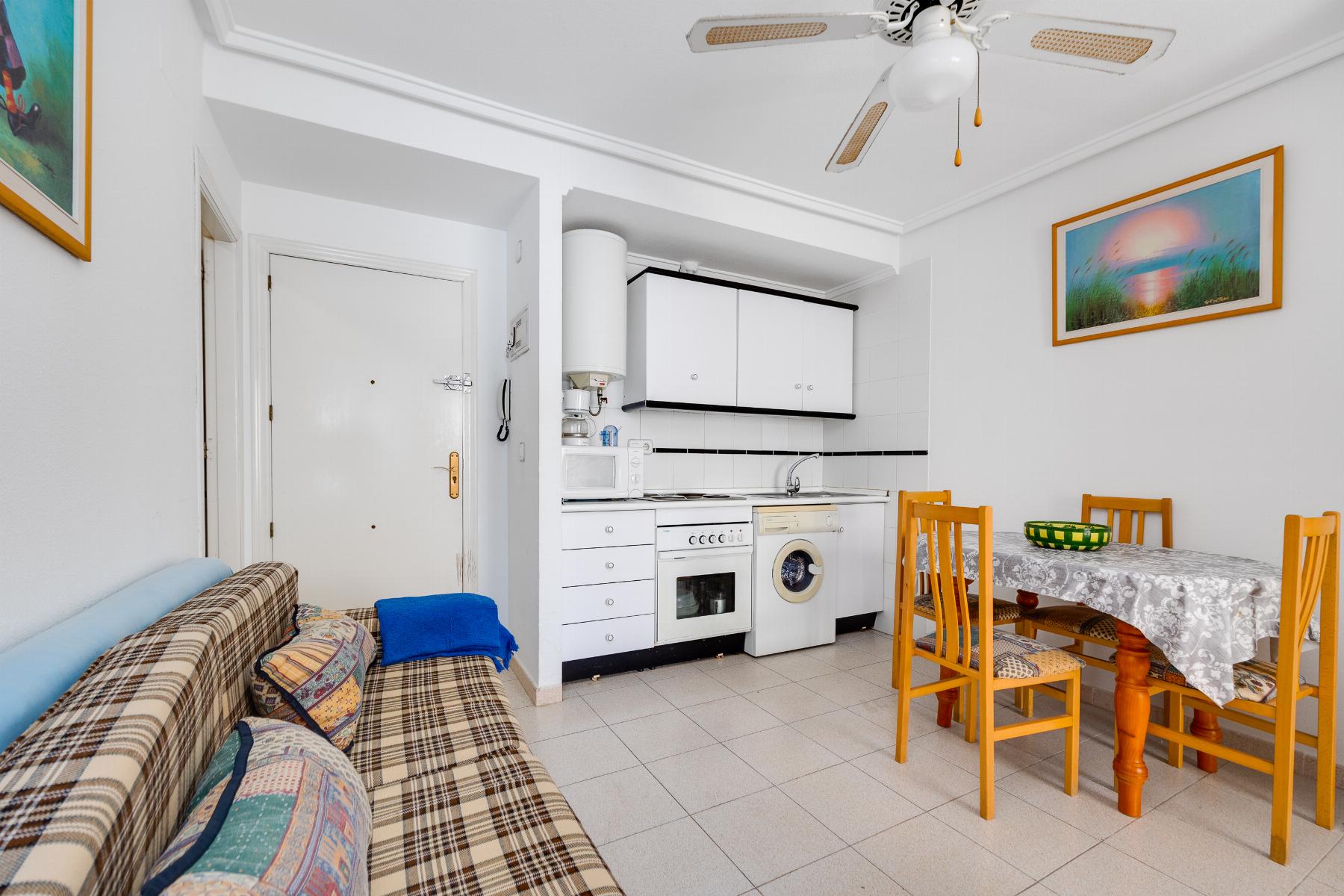 1 Bed, 1 Bath, ApartmentFor Sale, Torrevieja, Alicante