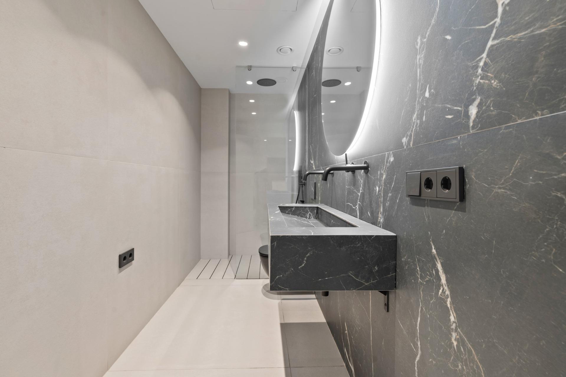 4 Bed, 4 Bath, ApartmentFor Sale, Estepona, Malaga