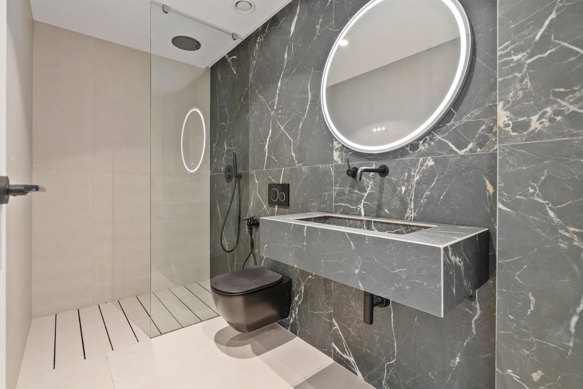 4 Bed, 4 Bath, ApartmentFor Sale, Estepona, Malaga