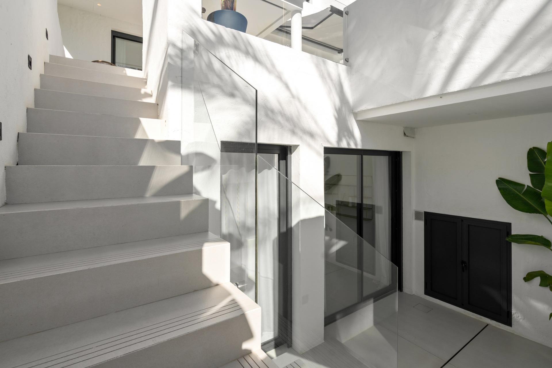 4 Bed, 4 Bath, ApartmentFor Sale, Estepona, Malaga