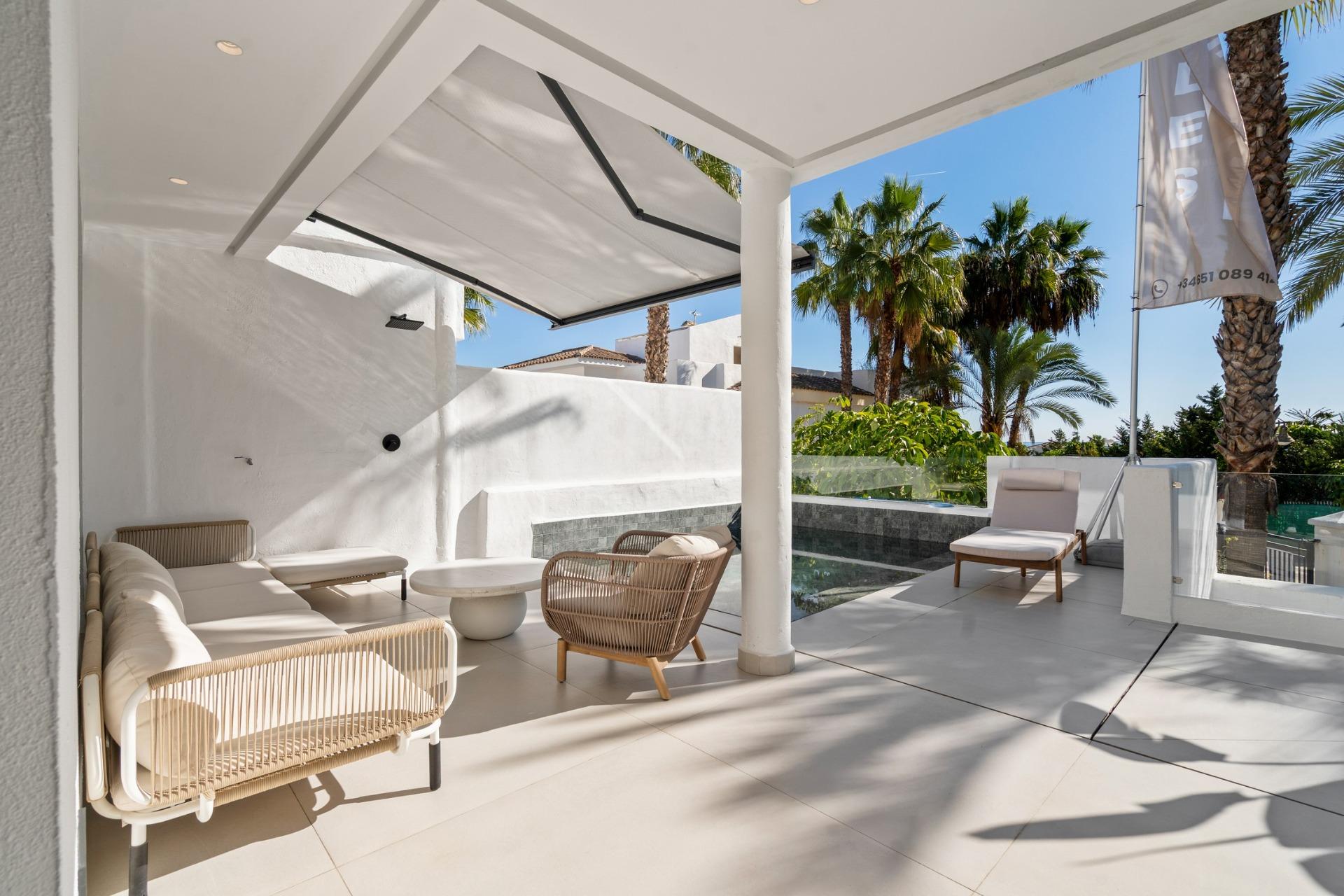 4 Bed, 4 Bath, ApartmentFor Sale, Estepona, Malaga