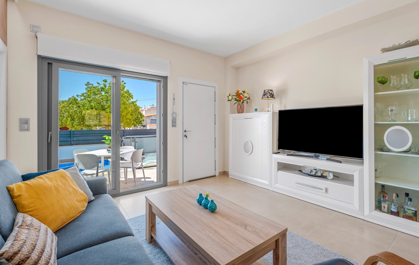 3 Bed, 2 Bath, HouseFor Sale, Formentera Del Segura, Alicante