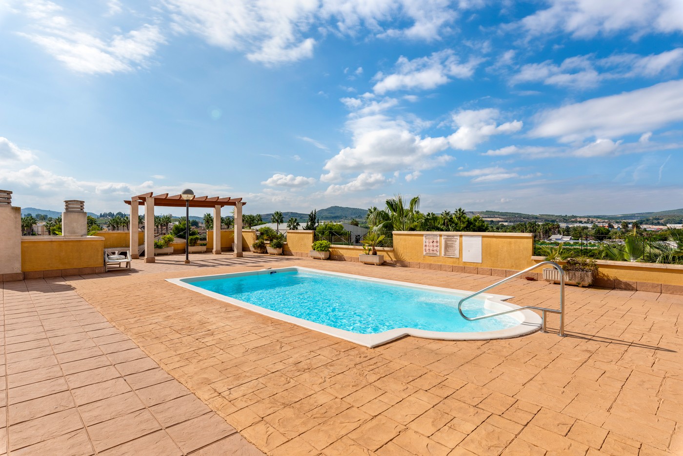 4 Bed, 3 Bath, ApartmentFor Sale, Jacarilla, Alicante