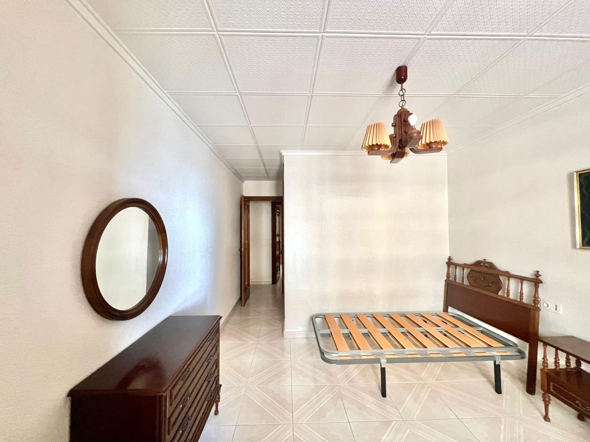 3 Bed, 1 Bath, ApartmentFor Sale, Torrevieja, Alicante