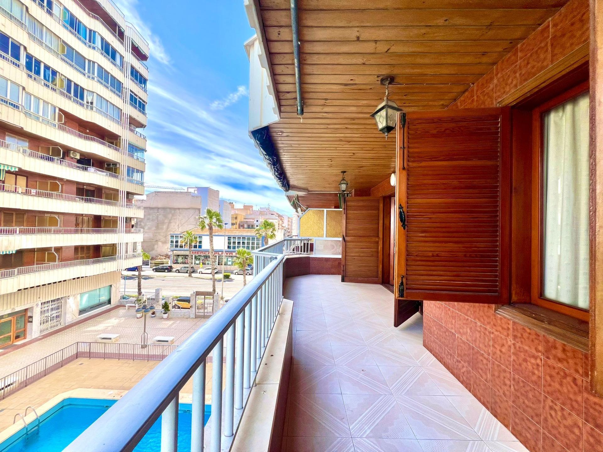 3 Bed, 1 Bath, ApartmentFor Sale, Torrevieja, Alicante