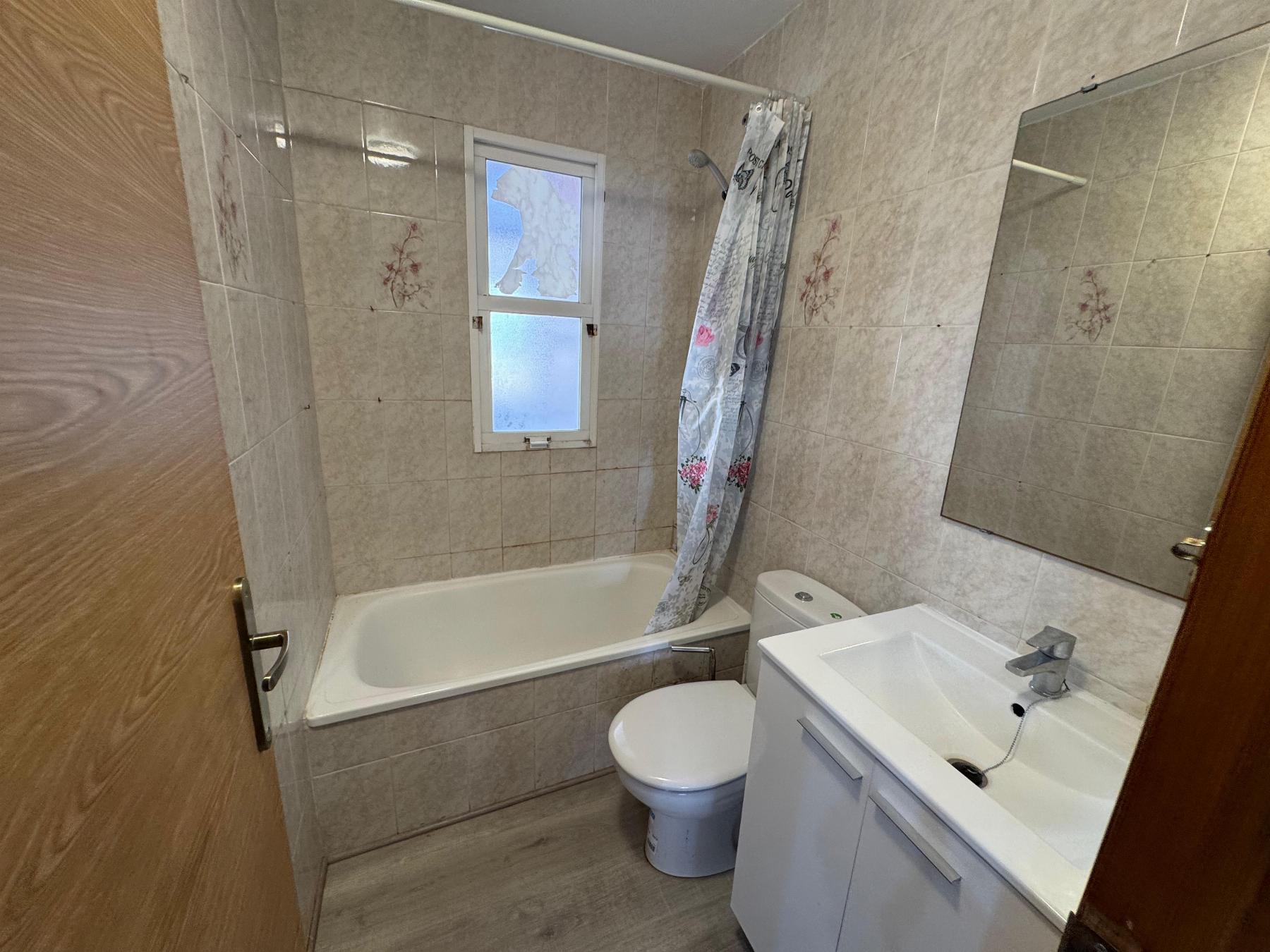 1 Bath, ApartmentFor Sale, Torrevieja, Alicante