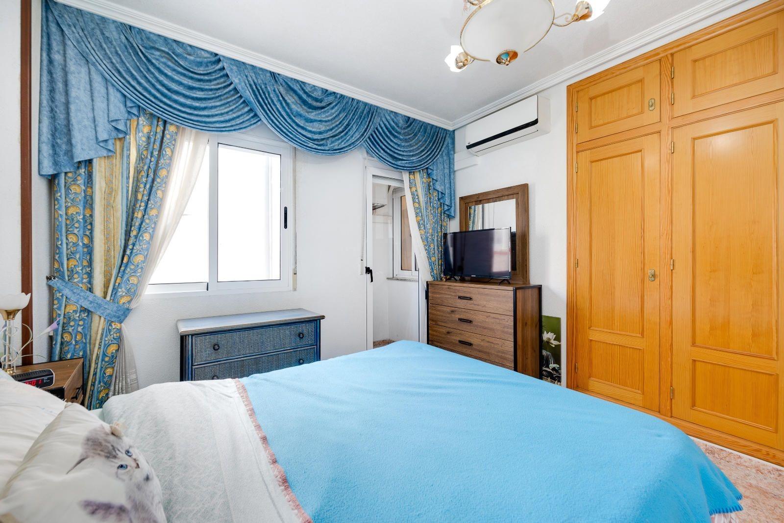 3 Bed, 2 Bath, ApartmentFor Sale, Torrevieja, Alicante