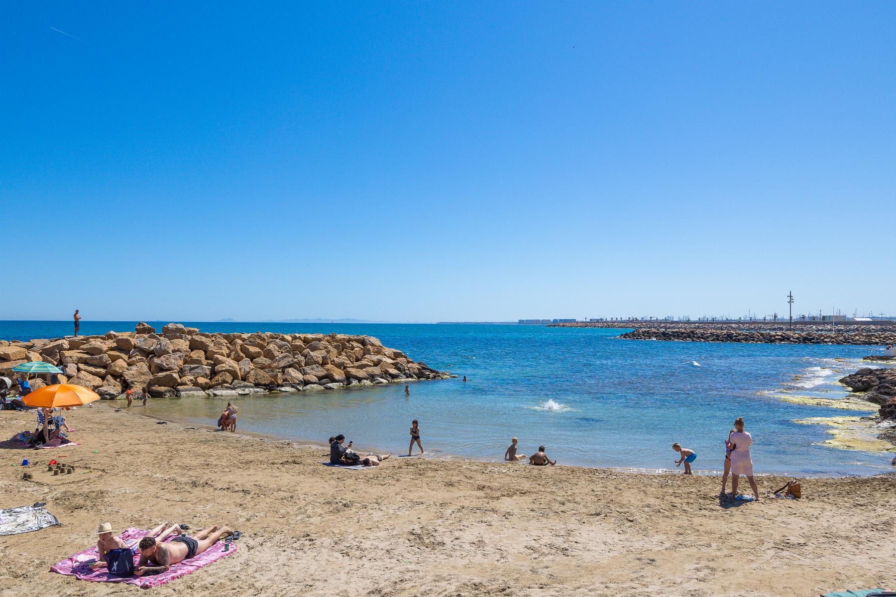 1 Bed, 1 Bath, ApartmentFor Sale, Torrevieja, Alicante