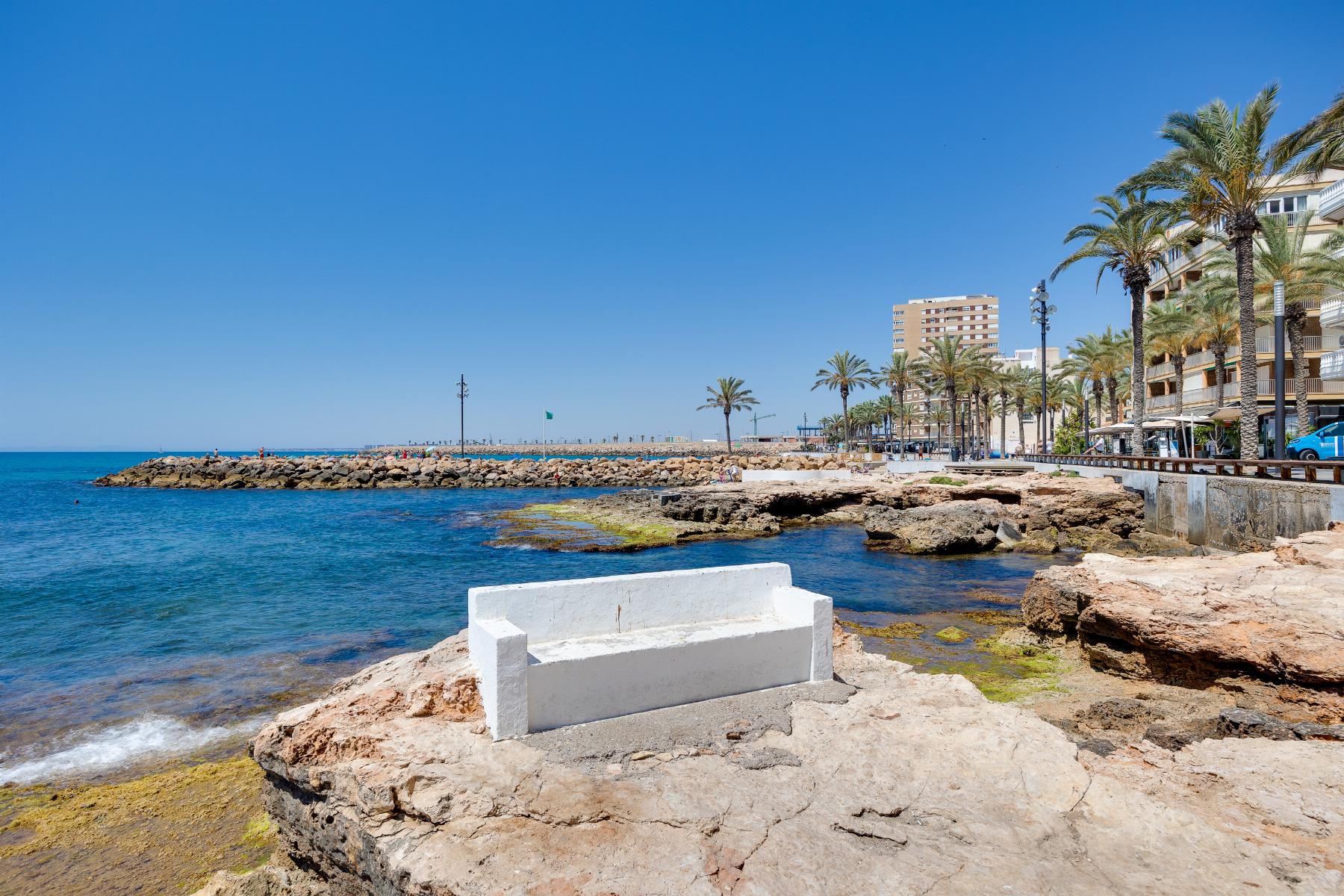 1 Bed, 1 Bath, ApartmentFor Sale, Torrevieja, Alicante