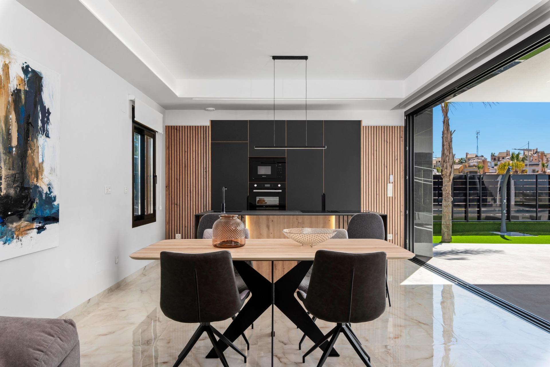 3 Bed, 2 Bath, HouseFor Sale, Algorfa, Alicante