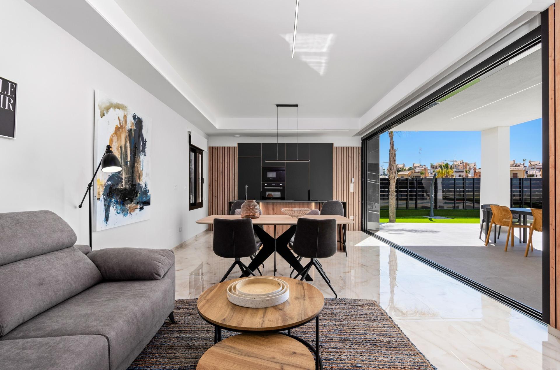 3 Bed, 2 Bath, HouseFor Sale, Algorfa, Alicante