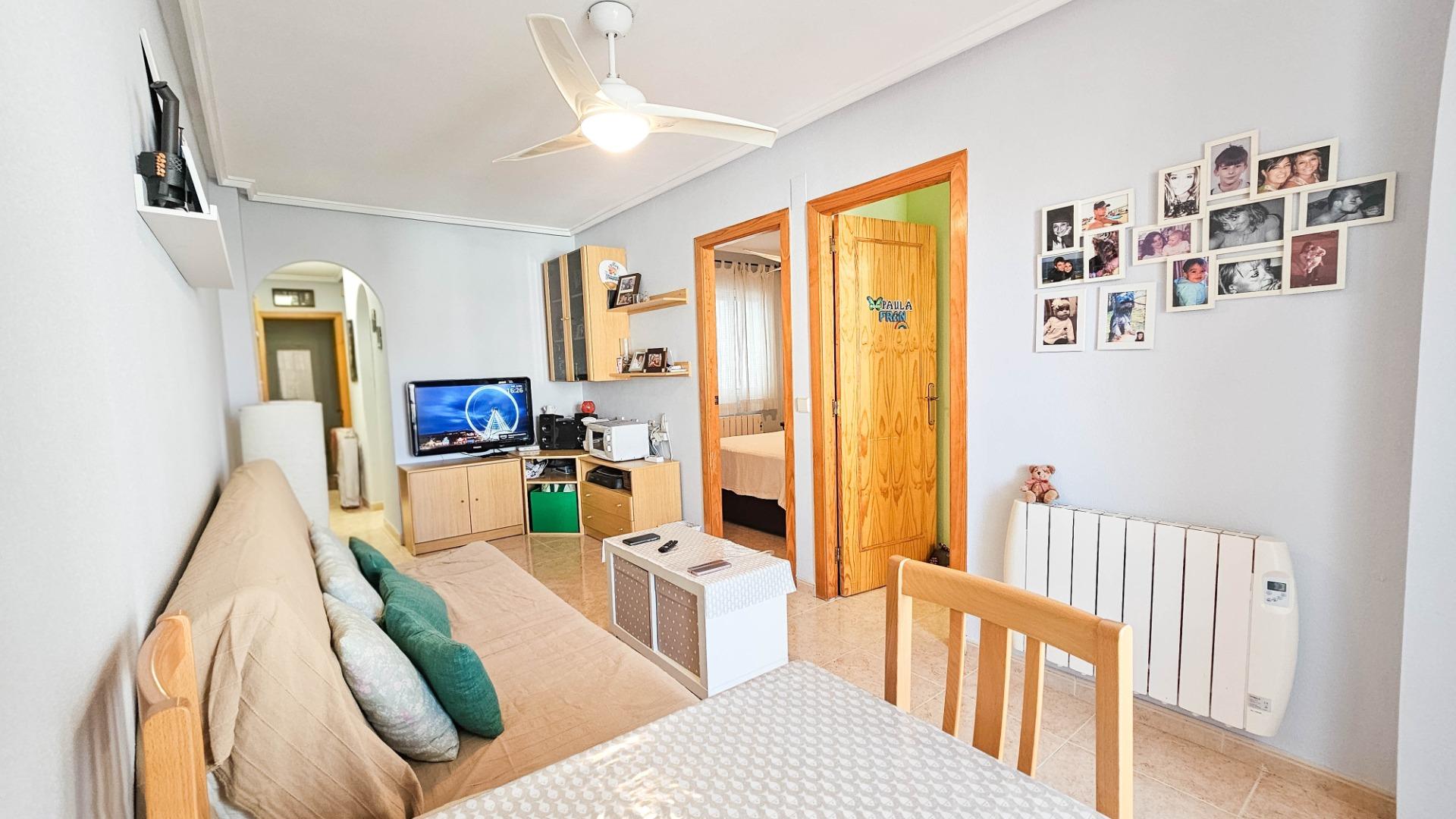 2 Bed, 1 Bath, ApartmentFor Sale, Torrevieja, Alicante